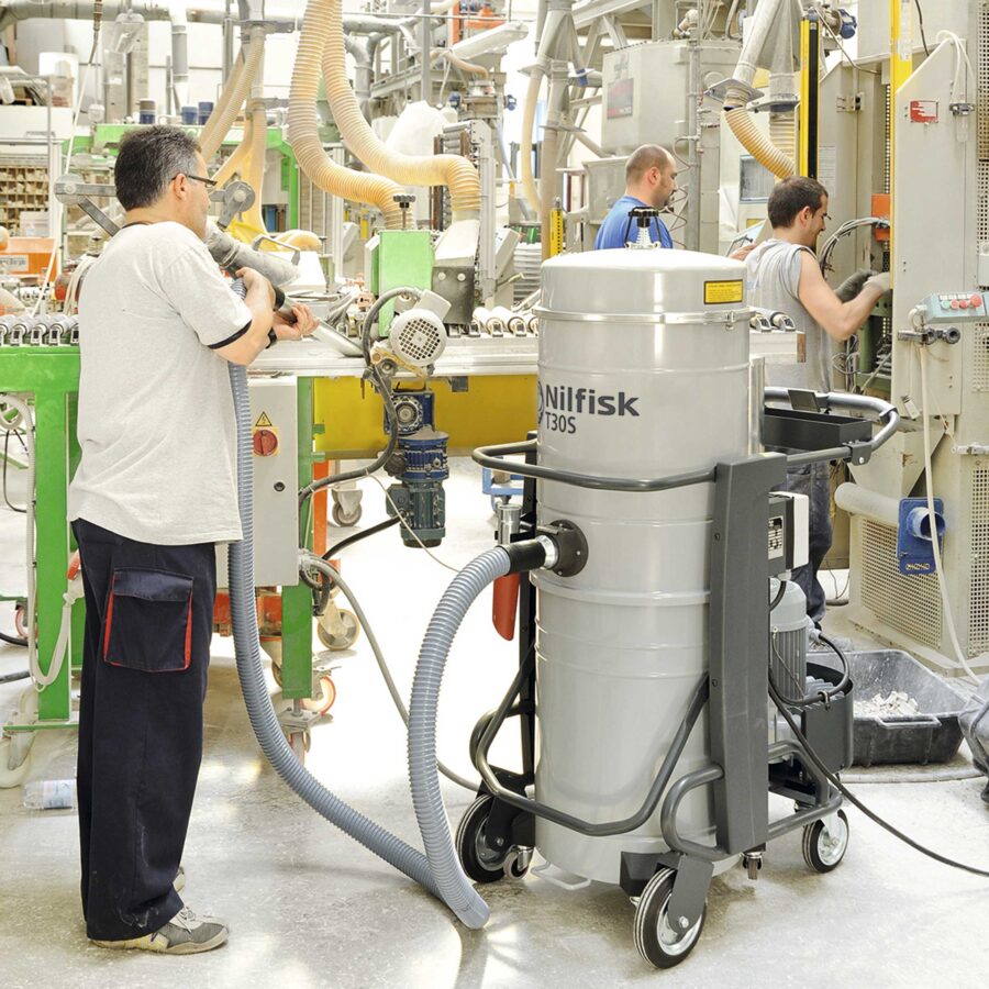 Aspirador Trifásico Para Agua y Polvo Nilfisk T30S