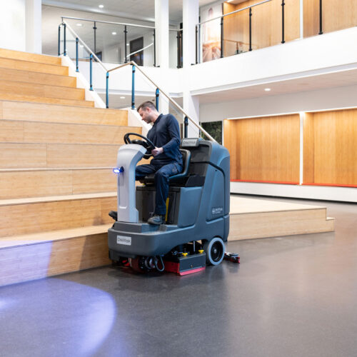 NilfiskSC4000 education auditorium